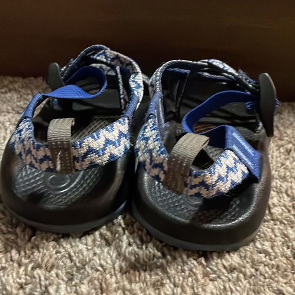 Sandals - Picture 4 of 4